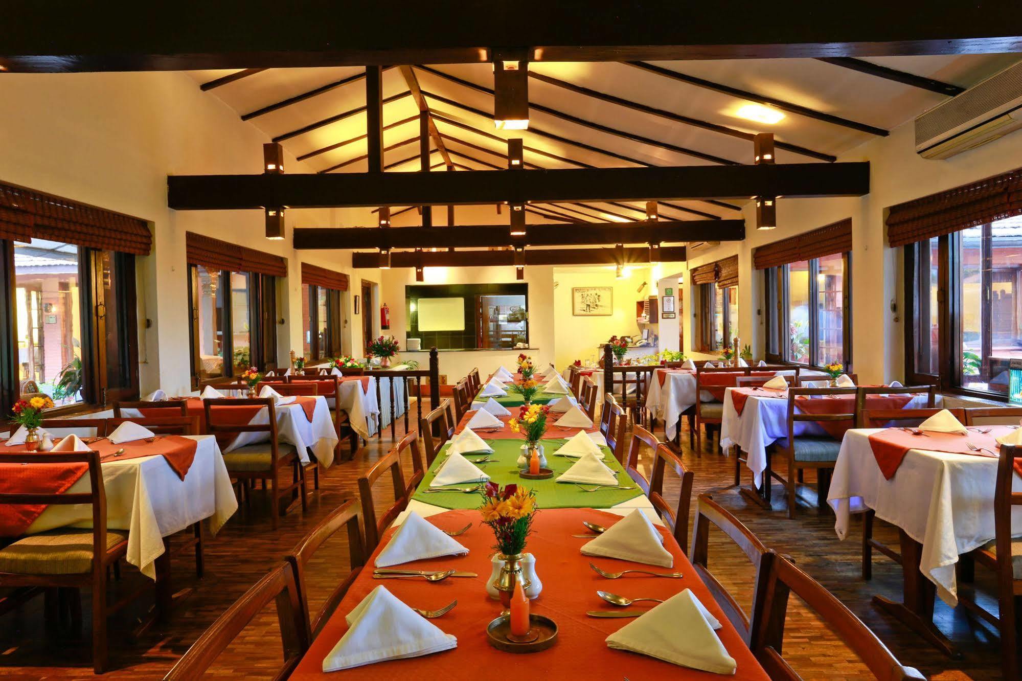 Summit Hotel Lalitpur Exterior foto